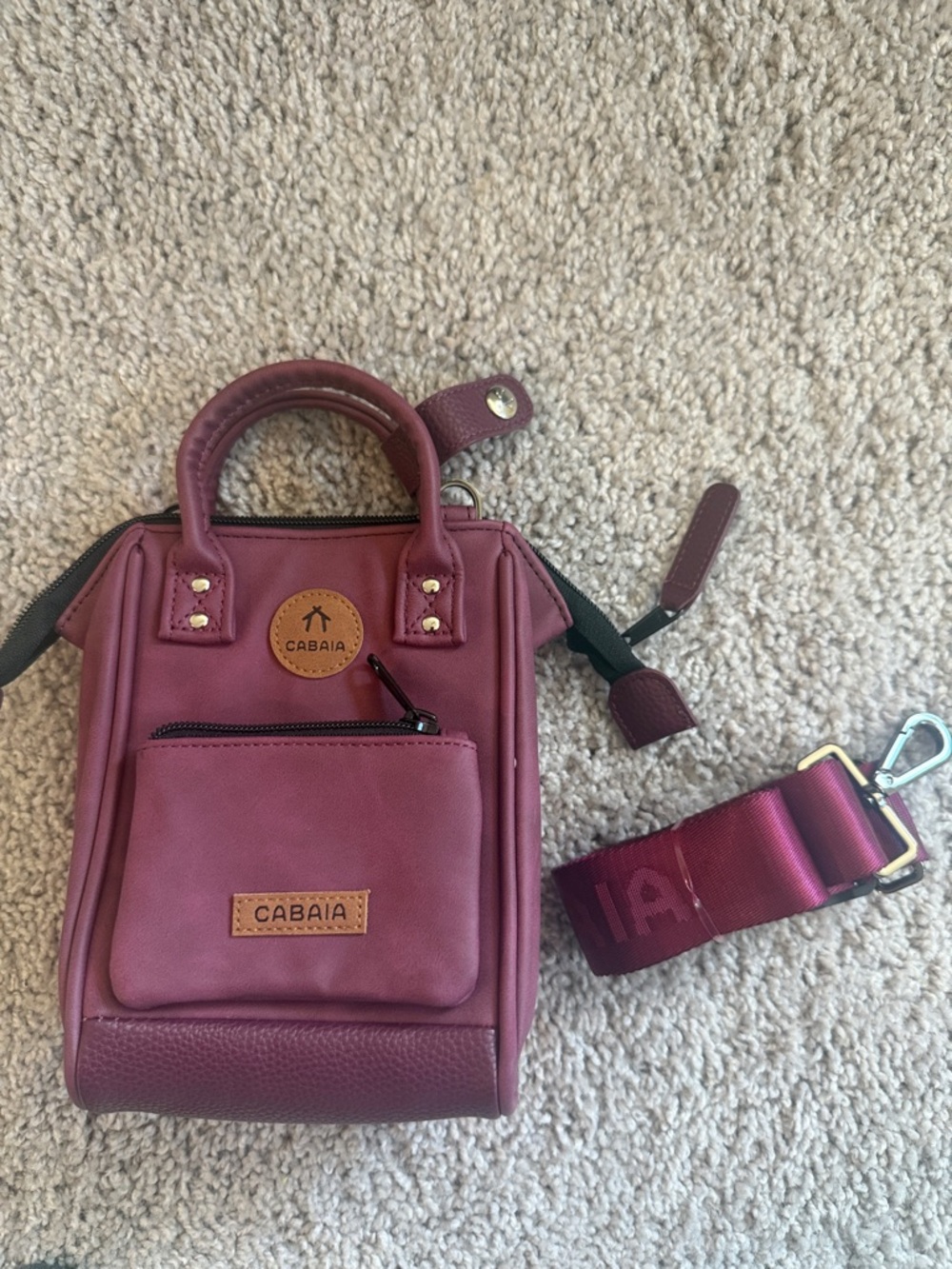 Cabaia Burgundy Crossbody Bag with Detachable Strap